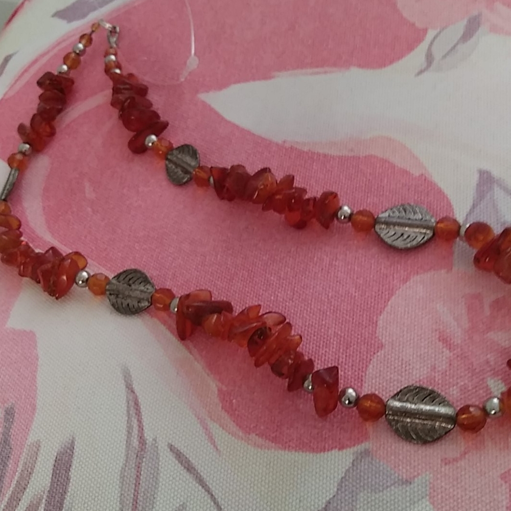 Amber necklace w silver